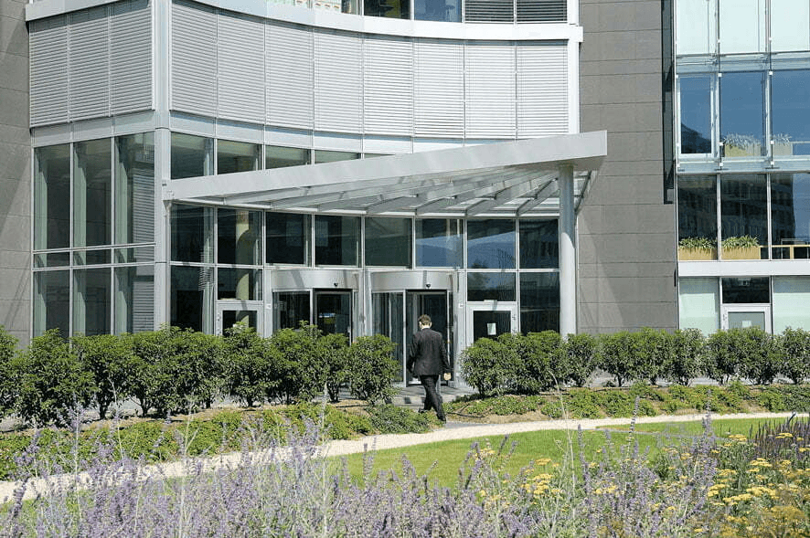 LINK exterior showing full boomerang silhouette